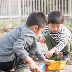 汚れた服をオキシ漬けしてみよう！汚れ別の使用法で子ども服を清潔に