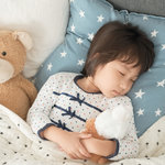 子どもが一人寝するのはいつから?タイミングの決め方と促す方法