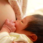あると便利な授乳ライトの選び方!機能も重視して色々な用途で使おう