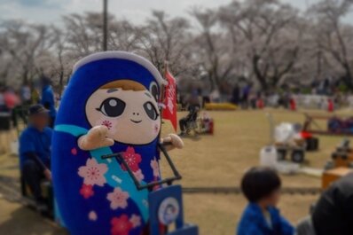 「岩倉桜まつり」に合わせ「ミニSLマーケットat夢さくら公園」を開催