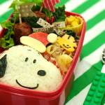 【クリスマスver】キャラ弁レシピ:スヌーピー&ウッドストックの作り方