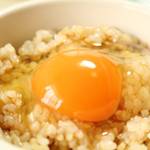 ごはんをもっと美味しく食べる方法!新食感卵かけごはんと、思いがけない組み合わせ。