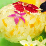 食べられるお花「エディブルフラワー」を使った幸せな気持ちになれるレシピ&カフェ紹介