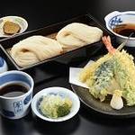岩倉具視も食べた!三百有余年の歴史を重ねた味「稲庭うどん」のお話