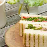 フルーツサンドとは違う、甘酸っぱいいちごのサンドイッチの楽しみかた。