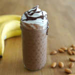 暑い日のおやつにぴったり♪バナナチョコフラペチーノのつくり方