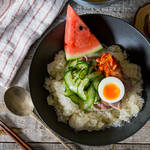 ピリ辛×冷え冷え=食欲増進♪かき氷のようなスープのシャリシャリ冷麺