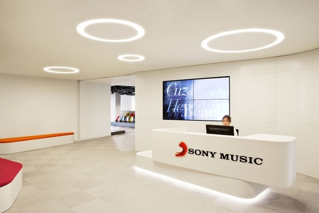 カラフルで明るいSONY MUSICのマドリッドオフィス♪