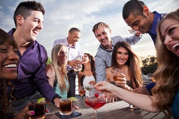 まるでBarのようなラグジュアリーでクラシックなDIAGEO(ディアジオ)のシンガポールオフィス!!