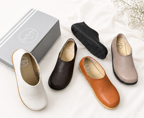 joy walker PLUSのシンプルで履きやすい定番コレクション