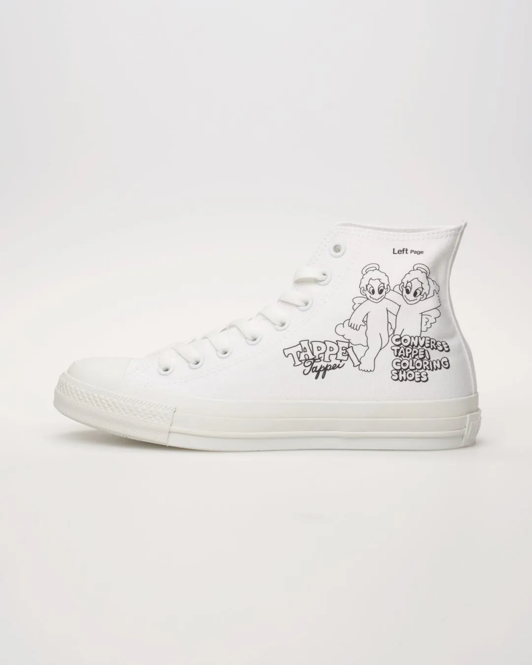 白いコンバースのハイカットスニーカー。片側には、キャラクターと「CONVERSE TAPPEI COLORING SHOES」の文字が描かれています。