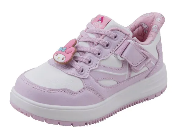 マイメロディの装飾が施された、白と薄紫色の子供用スニーカー。ベルクロストラップ付き。