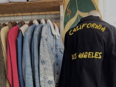 GARAGE Marketの出店ブースの雑貨や洋服