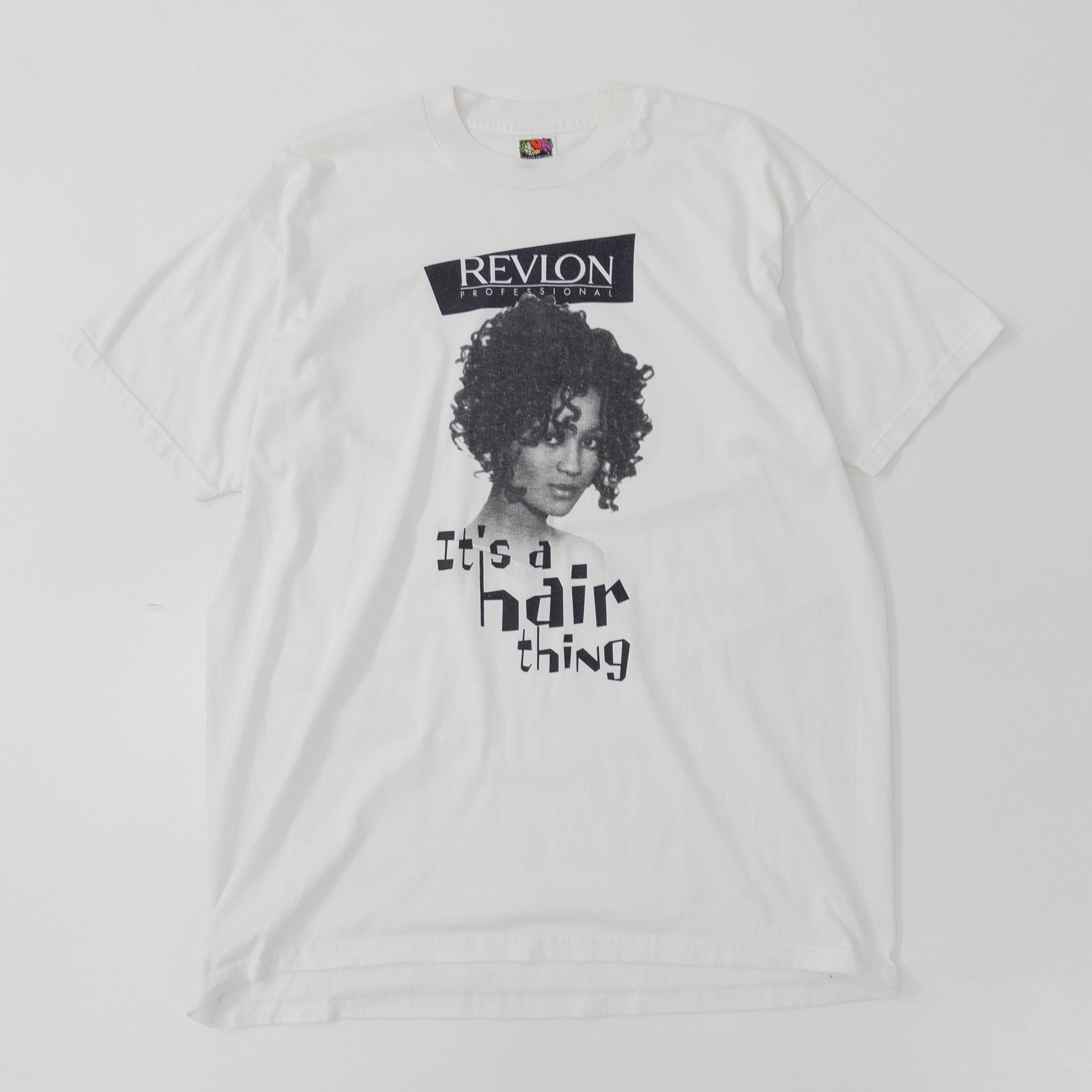 1万円台で買える90年代のRevlonのヴィンテージTシャツ