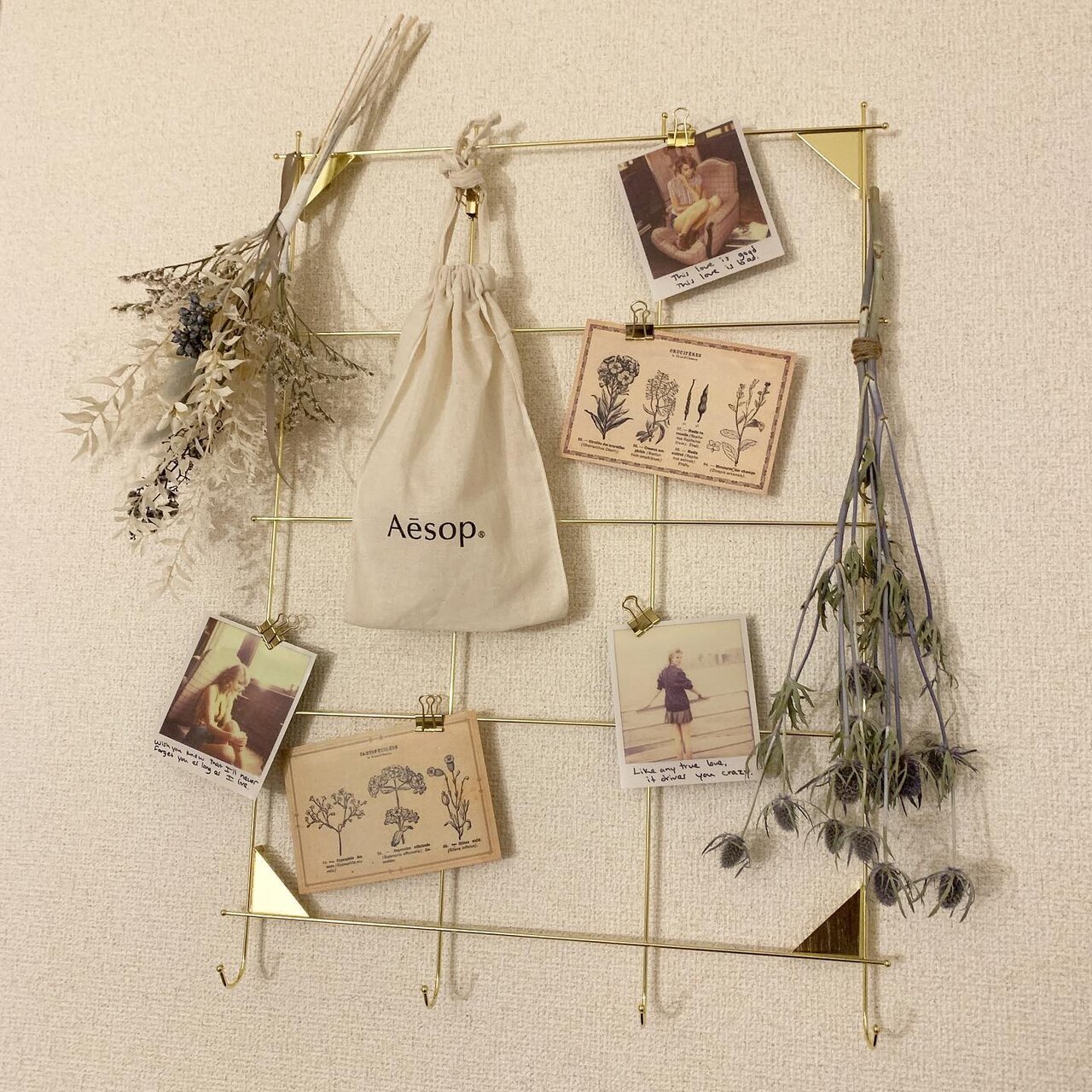 おしゃれインテリアにも収納場所にもなる 部屋の壁の活用術 とりぐら 一人暮らしの毎日がもっと楽しく