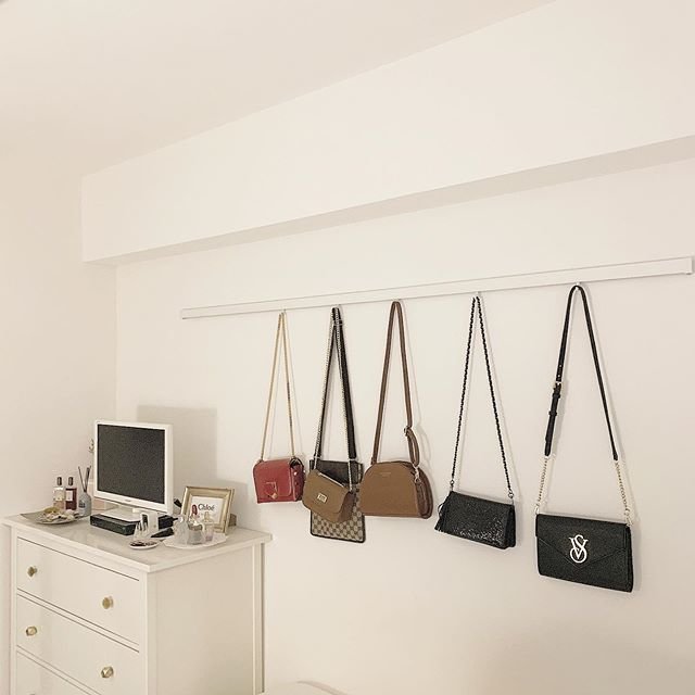 狭い部屋も有効活用 一人暮らしの今すぐ真似したい洋服収納術 とりぐら 一人暮らしの毎日がもっと楽しく