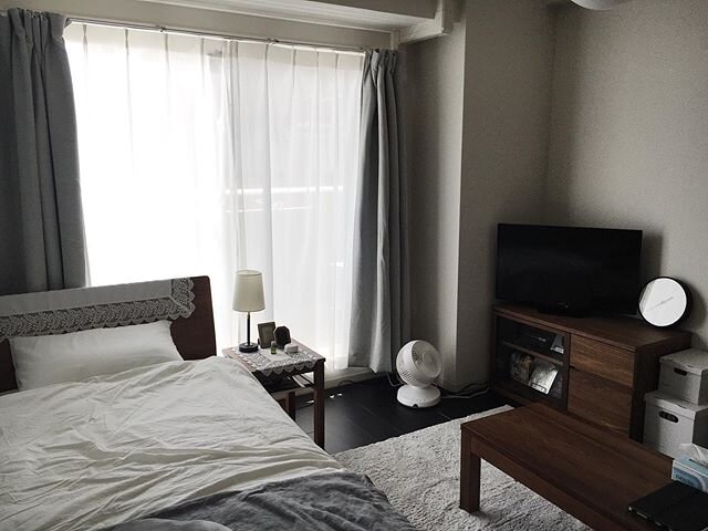 人気のウォールナット家具のよさって 魅力とコーディネートを徹底研究 とりぐら 一人暮らしの毎日がもっと楽しく