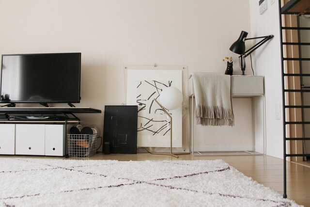 テレビ周りの生活感を抑えすっきりおしゃれにするポイント とりぐら 一人暮らしの毎日がもっと楽しく