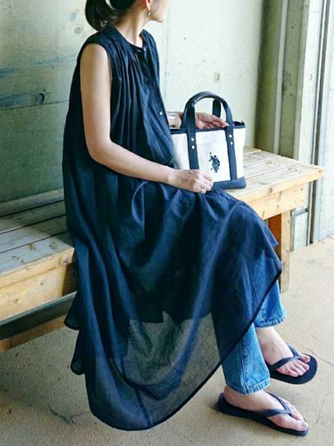 ラブリー黒 ワンピース デニム コーデ 人気のファッショントレンド