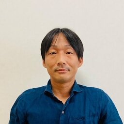 石光靖史