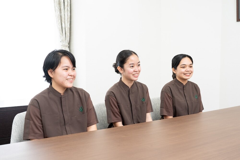 左からTさん、Nさん、Kさん