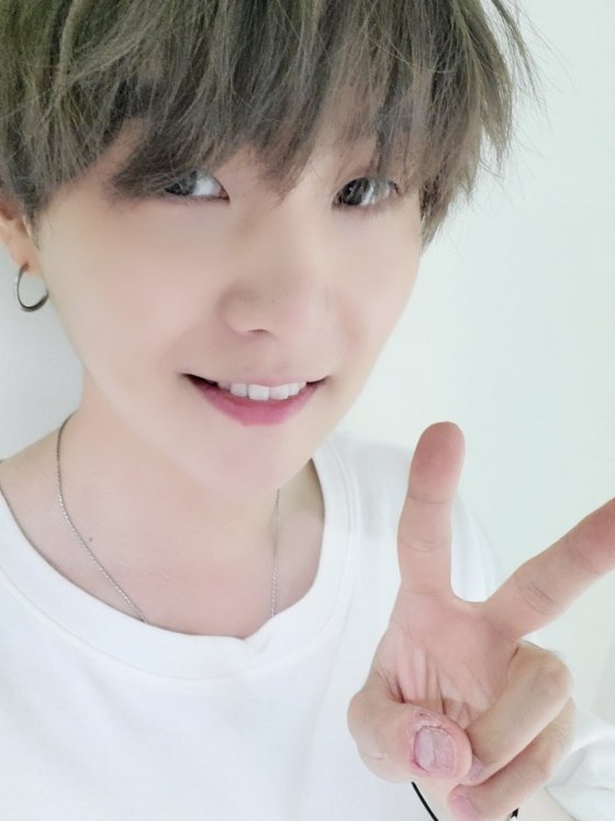 一度落ちたら抜け出せない♡ 才能豊かなラッパー・BTSシュガ特集