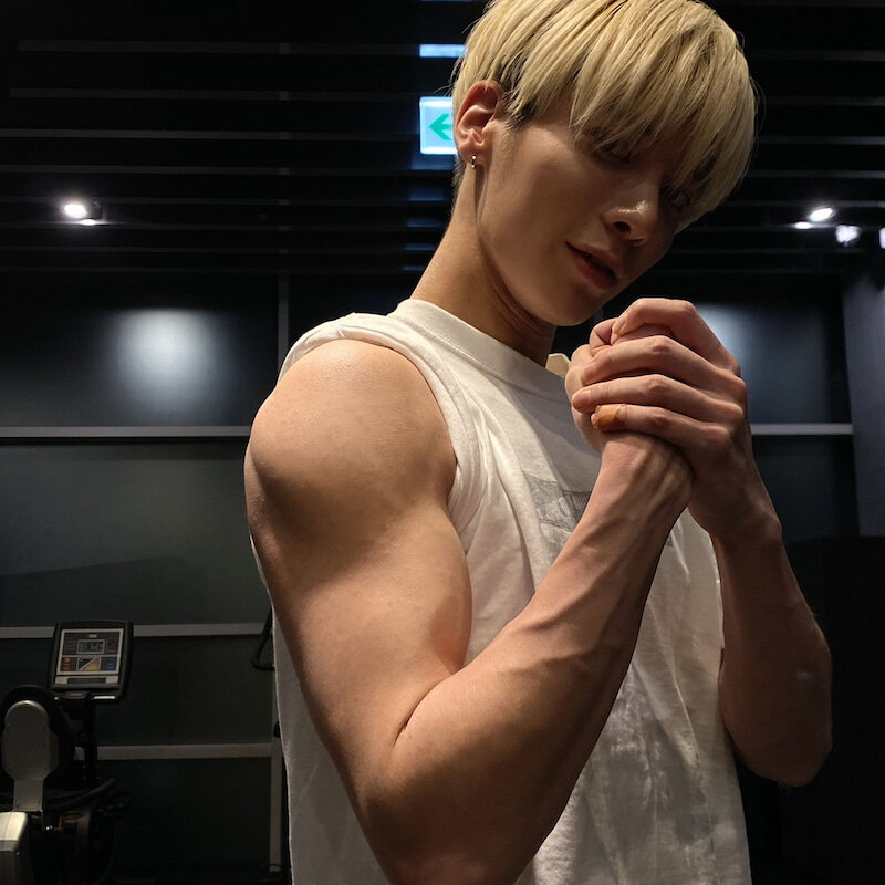 その腕で抱きしめられたい 筋肉ムキムキの韓国男性アイドル 人 韓国情報サイト Daon ダオン その腕で抱きしめられたい 筋肉ムキムキの韓国男性アイドル 人 韓国情報サイト Daon ダオン