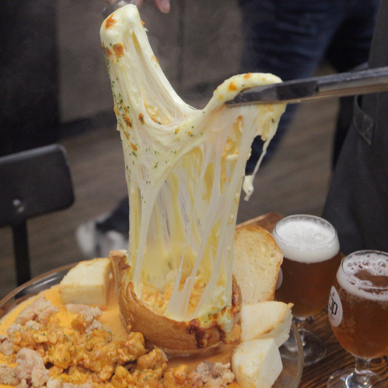 ソウルのとろけるチーズが乗ったチキンが美味しいチキン専門店 韓国情報サイト Daon ダオン