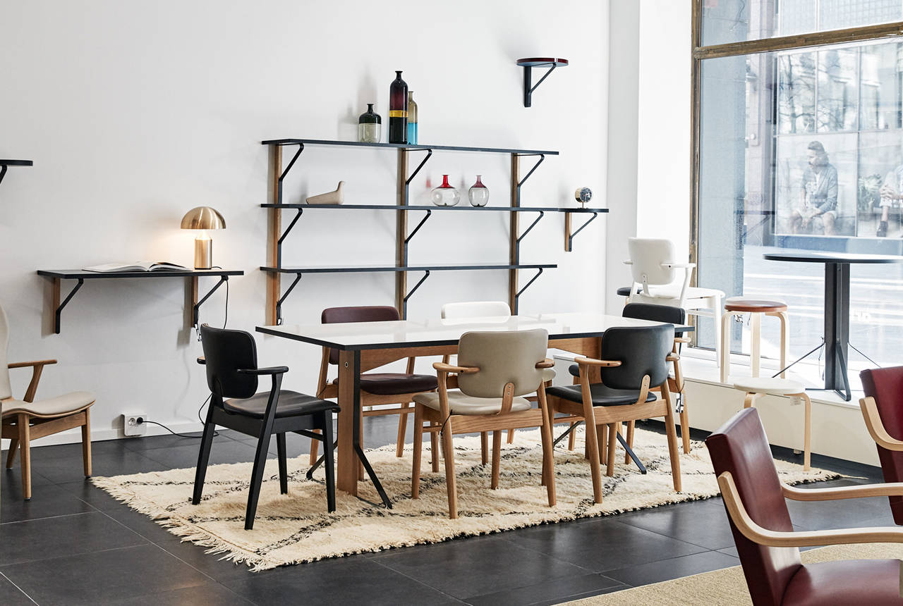 天然 カウハイドラグ A ミッドセンチュリー アルヴァアアルト 北欧