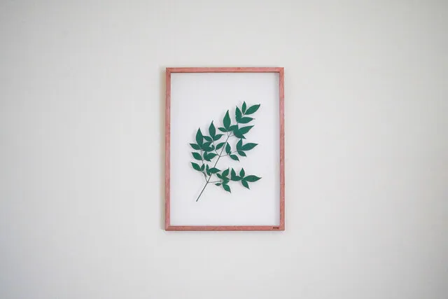 部屋に新しい風景を。北欧ブランド「MOEBE」のフレーム