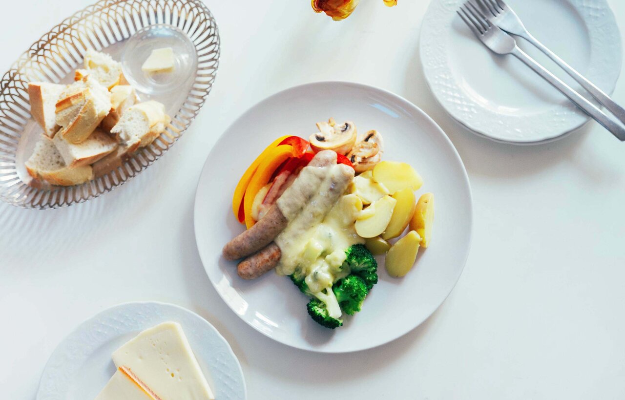 見ているだけで幸せになれる。とろけるチーズ、ラクレットの魅力