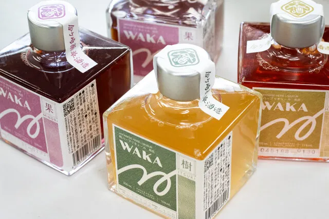 「時間」と「層」が醸す、奥深い余韻。国産ハーブリキュール「和花（わか）」から広がる、新たな味わいの体験