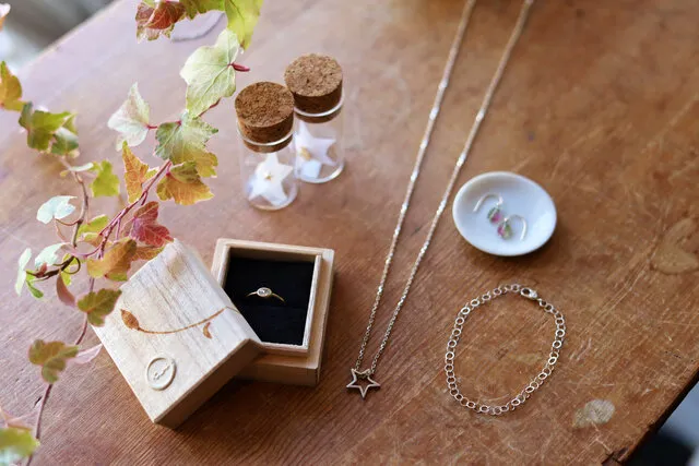 〔ZOOM in 渋谷富ヶ谷〕選ぶ時間すら愛おしい。日常を輝かせる『HELEN HEIJI』のジュエリー