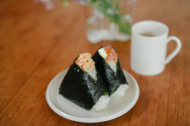 「一汁おにぎり 一粒万福」のおにぎりという贅沢