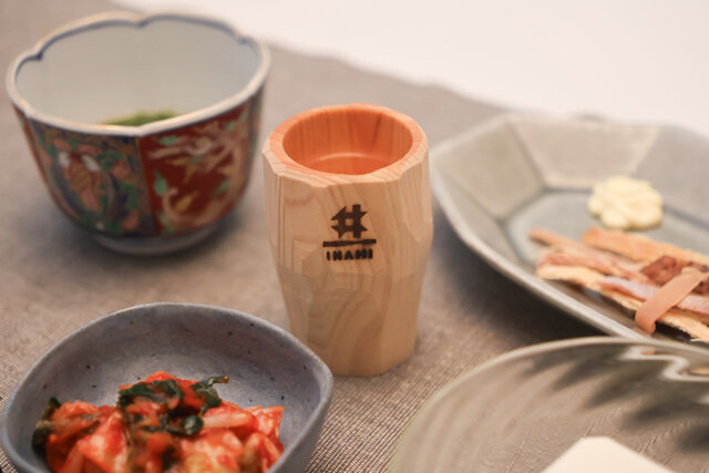 引き算の美学。旅先で作り、持ち帰る。井波の木のぐい呑み