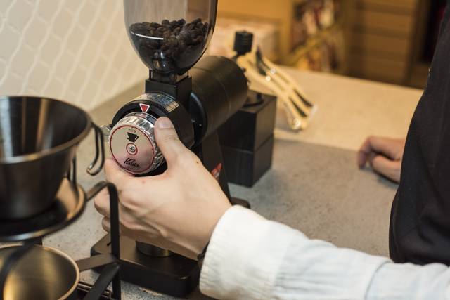 蔦屋家電に聞く！コーヒーの美意識を極めた「カリタブラックシリーズ