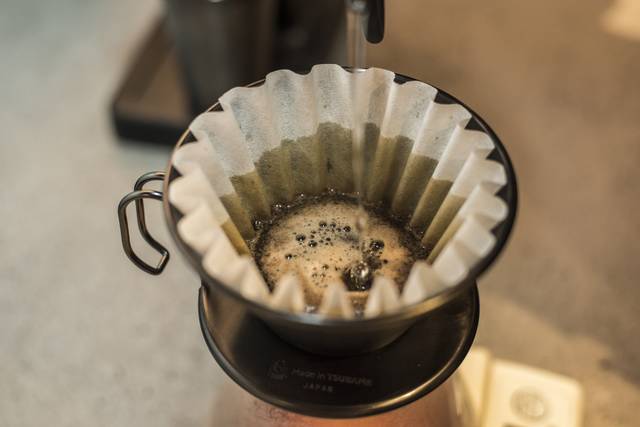 蔦屋家電に聞く！コーヒーの美意識を極めた「カリタブラックシリーズ