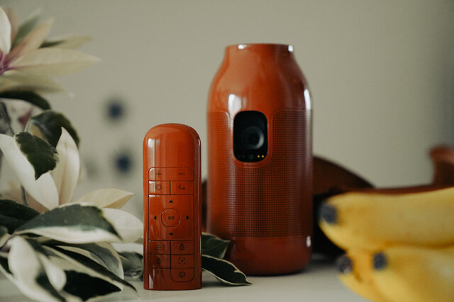 部屋を彩る魔法のアイテム。置き型プロジェクター「Aladdin Vase