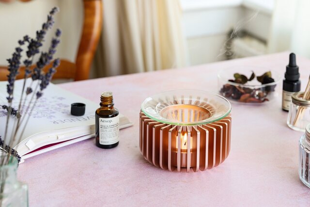 キャンドルの灯りでメディテーション。ティーウォーマーで、ティー