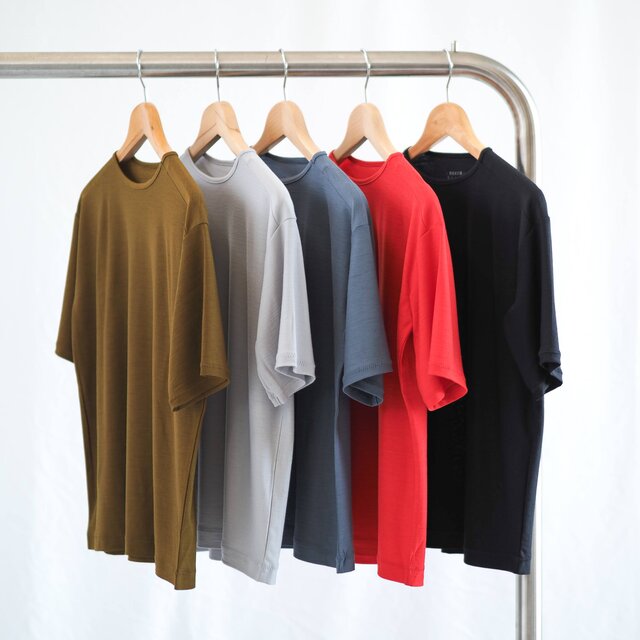 尾州が切り拓くウールの可能性。新見本工場の〈ひつじTシャツ