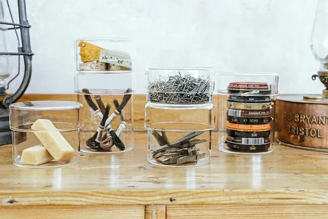 変化する暮らしに合わせた収納を。KINTO SCHALE ガラスケース｜ZOOM LIFE