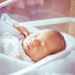 赤ちゃんの体重は「成長の目安」!体重の測り方と増え方が心配なときの対処法とは?