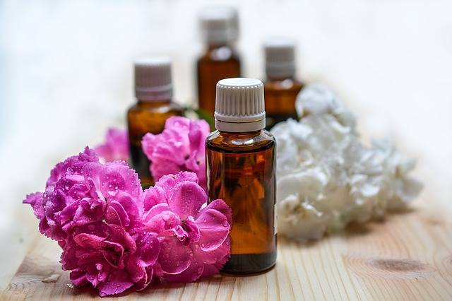 Essential Oils Aromatherapy Spa - Free photo on Pixabay (150122)