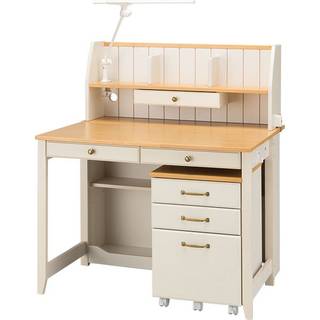 ニトリの天然木天板デスクです。