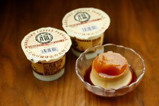 Amazon | 【丸福珈琲店（公式店）】こだわり珈琲店の名物プリン　なめらかクリーミー＆香ばしいソース | 丸福珈琲店 | プリン 通販 (136650)