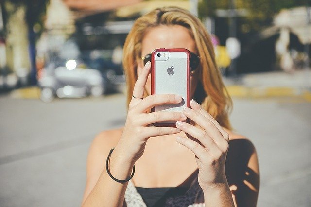 Girl Smartphone Iphone Taking - Free photo on Pixabay (6094)
