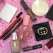 藤田ニコルさんがポーチの中身を大公開！モデルさん愛用のコスメをチェック♡意外なプチプラアイテムも！