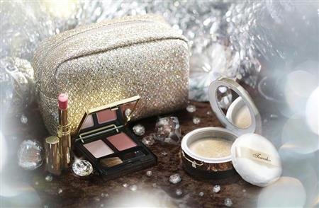 FTCクリスタルオーラメイクアップコフレ