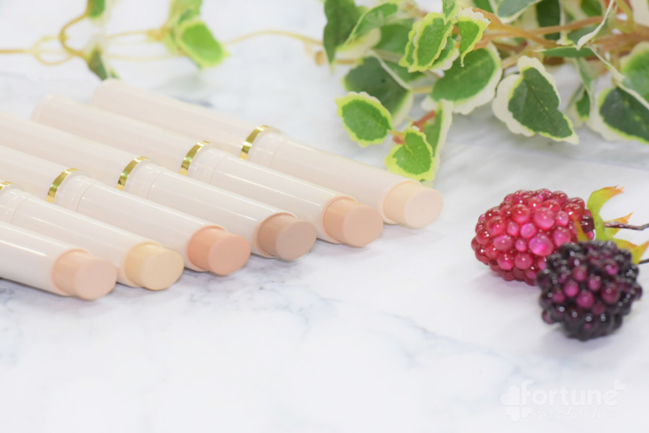 キャンメイク　カラースティック モイストラスティングカバー