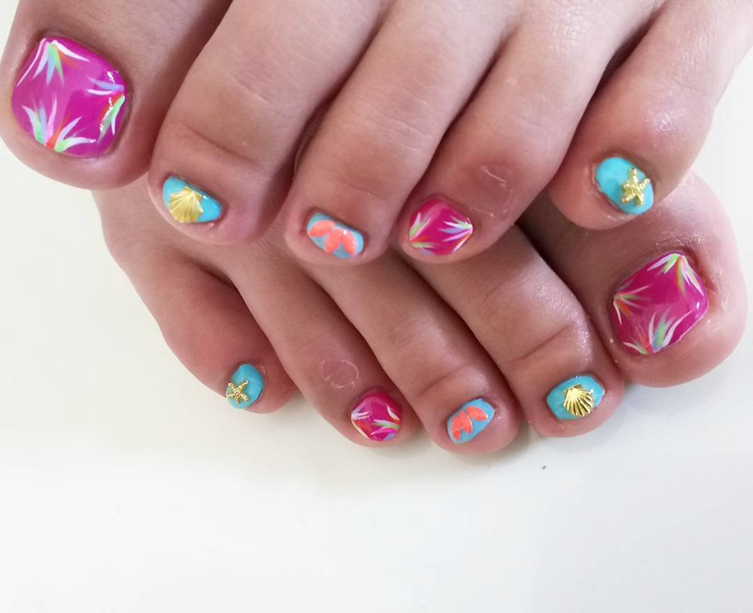 カラフルネイル